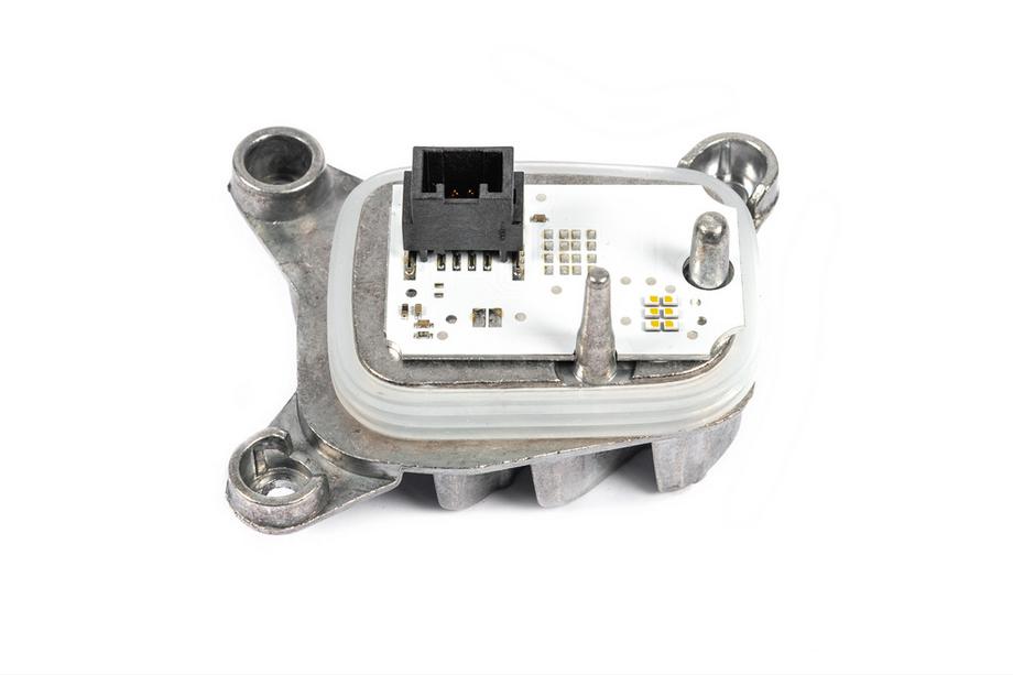 BMW 4-sarja F32/F33/F36 2012–2020 LED-moduuli ajovaloon 63117493232 (1 kpl, oikea) Kuva 1