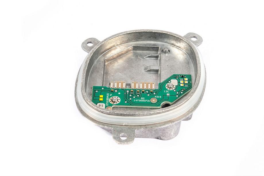 BMW 3-sarja G20/G21 2018– LED-moduuli ajovaloon 63118496135 (1 kpl, vasen) Image