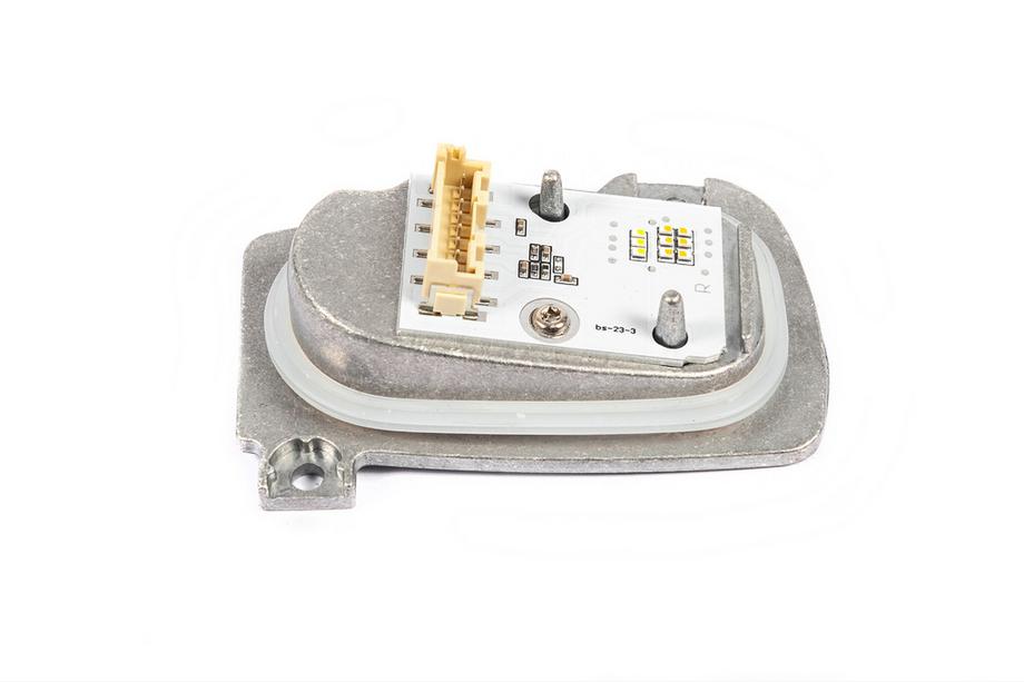 Audi A3 2012–2020 Ajovalon LED-moduuli 8V0998474A (1 kpl, oikea) Image