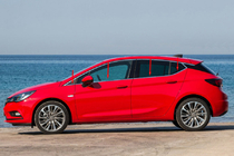 Opel Astra K 2016–2021 Ikkunalistat (HB) (8 kpl, ruostumaton teräs) kuva 1