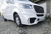 Mercedes Sprinter W907/W910 2018– Etupuskuri säleiköllä V2 (AMG) kuva 4