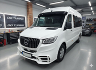 Mercedes Sprinter W907/W910 2018– Etupuskuri säleiköllä V2 (AMG) kuva 5