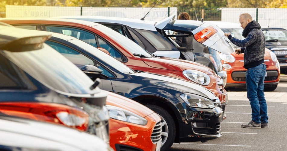 Mihin kiinnittää huomiota käytettyä autoa ostaessa