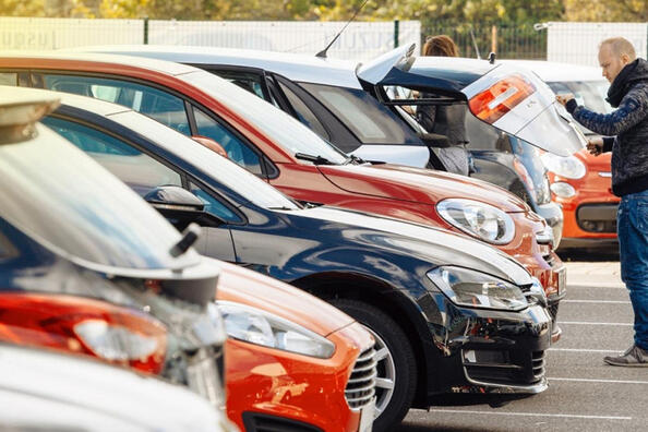Mihin kiinnittää huomiota käytettyä autoa ostaessa
