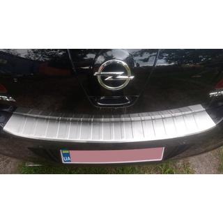Takapuskurin suojalista Carmos (HB) (ruostumaton teräs) Opel Astra J 2009–2015 kuva 1