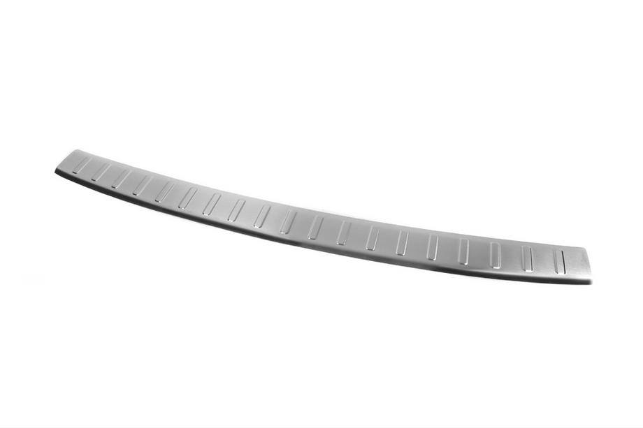 BMW 3-sarja F30/F31 2012–2019 Carmos takapuskurin suojalista, ruostumatonta terästä (F31) Kuva 2