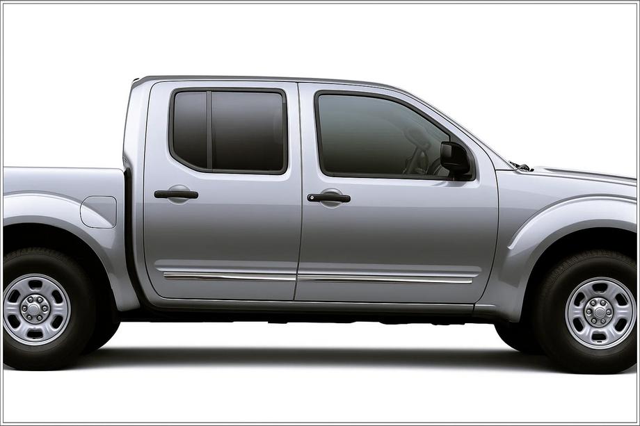 Nissan Navara 2006–2015 Oven koristelistat (4 kpl, ruostumaton teräs) Image