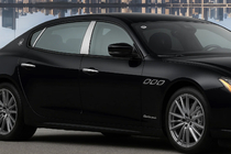 Maserati Quattroporte 2013–2023 Ovipilarien koristepaneelit (4 kpl, ruostumaton teräs) kuva 1