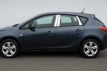 Opel Astra J 2009–2015 Kromiset ovipilarin listat (HB/SD) (6 kpl, ruostumaton teräs) kuva 1