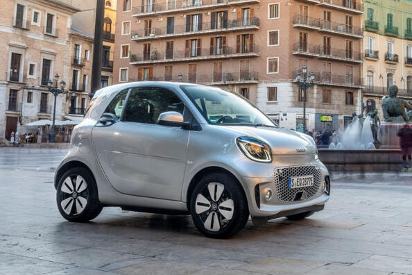 Smart EQ fortwo: tyylikäs sähköauto kaupunkiin