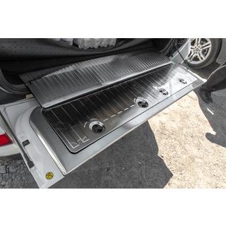 Tavaratilan koristeosien sarja (ruostumaton teräs) Toyota Land Cruiser 200 2007–2021 kuva 1