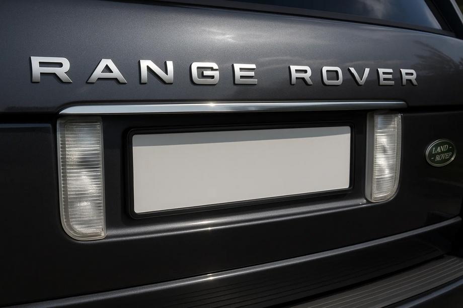 Range Rover III L322 2002–2012 Rekisterikilven ylälista (Carmos, ruostumaton teräs) Image