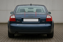 Audi A4 B6 2000–2004 Rekisterikilven yläpuolinen koristelista (Carmos, ruostumaton teräs) V-2 kuva 1