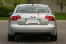Audi A4 B7 2004–2008 Rekisterikilven yläpuolinen koristelista (Carmos, ruostumaton teräs) V-2 kuva 1