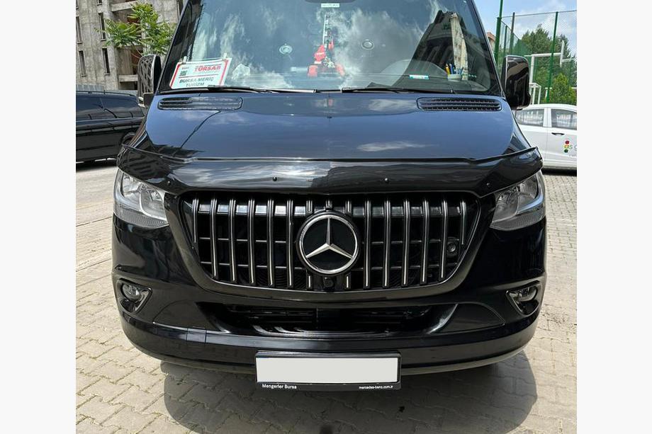 Mercedes Sprinter W907/W910 2018– Etusäleikkö Chrome Eco (budjettisuojus) Image
