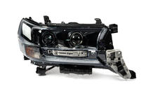 Toyota Land Cruiser 200 2007–2021 Oikea etuajovalo 2016+ (Executive) kuva 1
