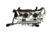Toyota Land Cruiser 200 2007–2021 Vasen etuvalo 2016+ (Standart) kuva 1