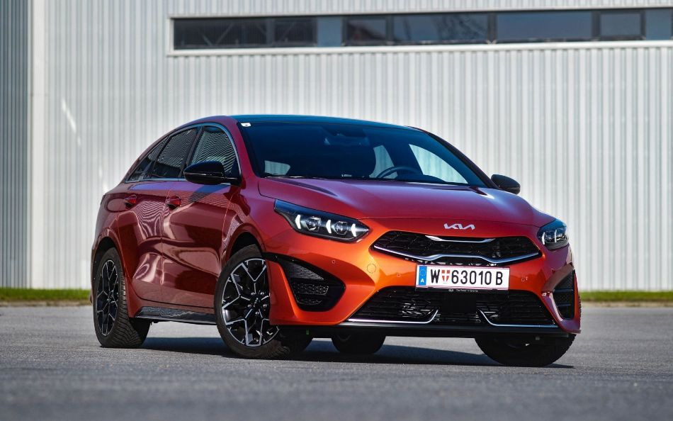 Koeajo: faceliftattu KIA ProCeed -farmari