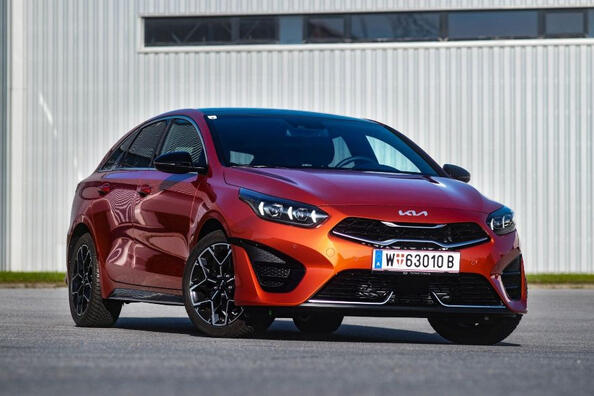 Koeajo: faceliftattu KIA ProCeed -farmari