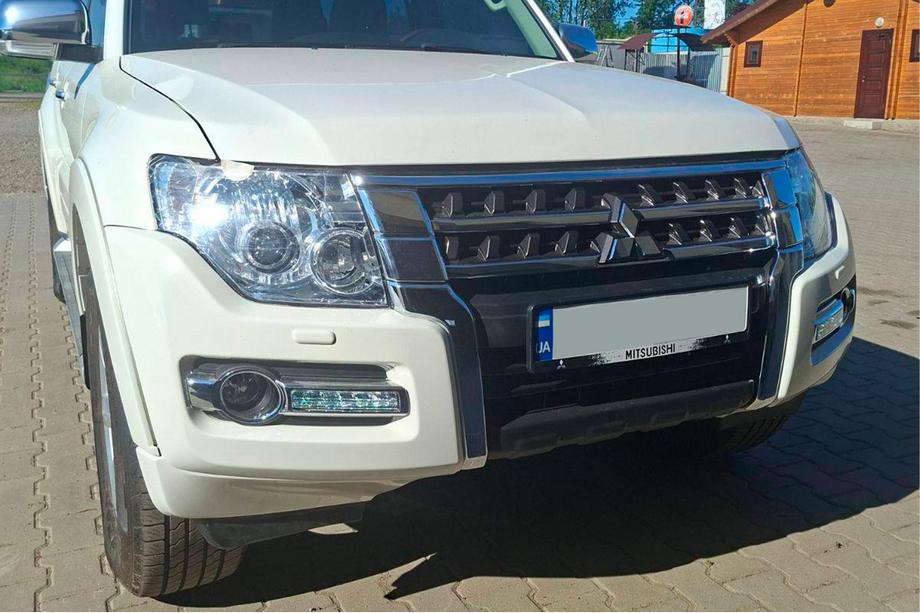 Mitsubishi Pajero Wagon IV 2006–2021 OEM-ajovalot (2 kpl) Image