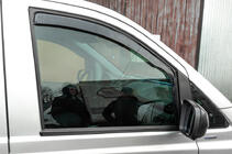 Mercedes Vito W639 2004–2014 Ikkunatuulisuojat, upotettavat Niken Luxury (2 kpl) kuva 2