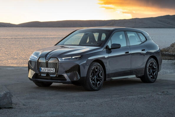 BMW iX: koeajo ja sähköisen SUV:n tekniset tiedot