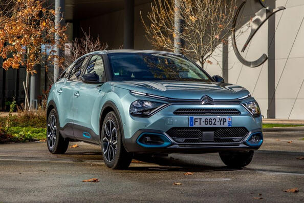 Koeajo: sähköinen crossover-hatchback Citroen e-C4