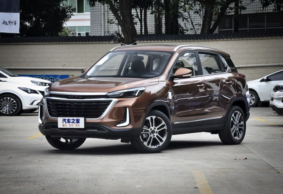 Toisen sukupolven BAIC X3: kompakti ja tyylikäs crossover