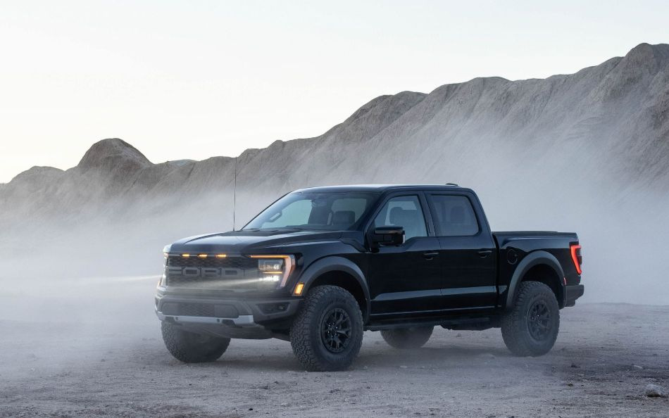 Ford F-150 Raptor: lava-auto, joka valloittaa maaston