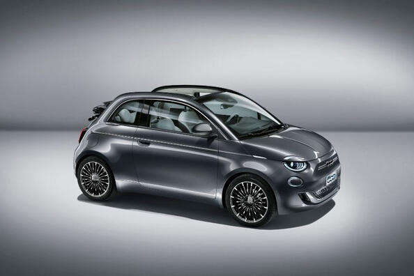 Fiat 500e Cabrio: tyylikäs sähköavomalli kaupunkiin