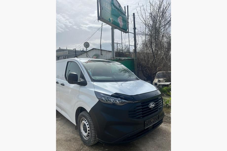 Ford Custom 2023– Konepellin tuuliohjain EuroCap Image