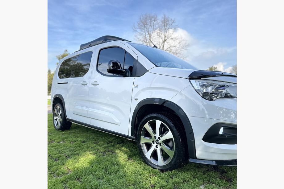 Opel Combo 2019– Lokasuojan levikkeet (EuroCap) Image