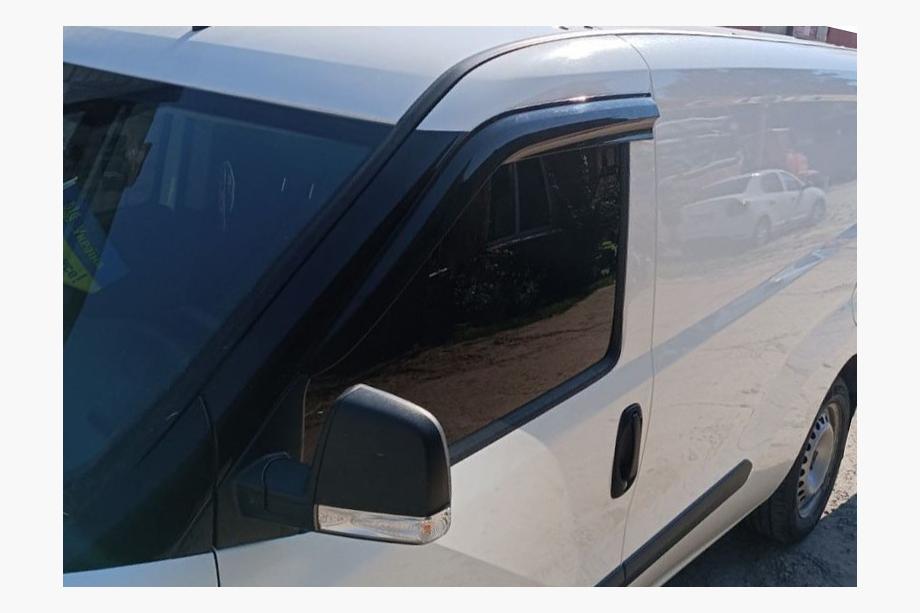 Opel Combo 2012–2018 Tuuliohjaimet (2 kpl, Sunplex Sport) Image