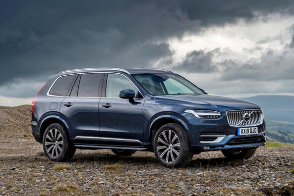Volvo XC90: katsaus päivitettyyn toisen sukupolven SUV-malliin Kuva 2