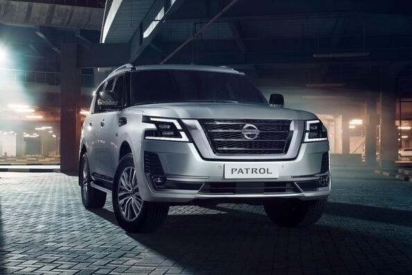 Nissan Patrol Y62: legendaarisen 6. sukupolven maastoauton katsaus Kuva 2