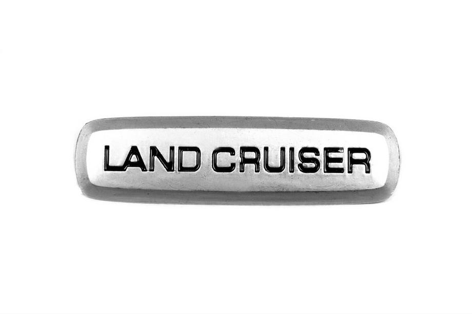 Toyota Land Cruiser alumiininen merkki mattoihin (1 kpl) Image