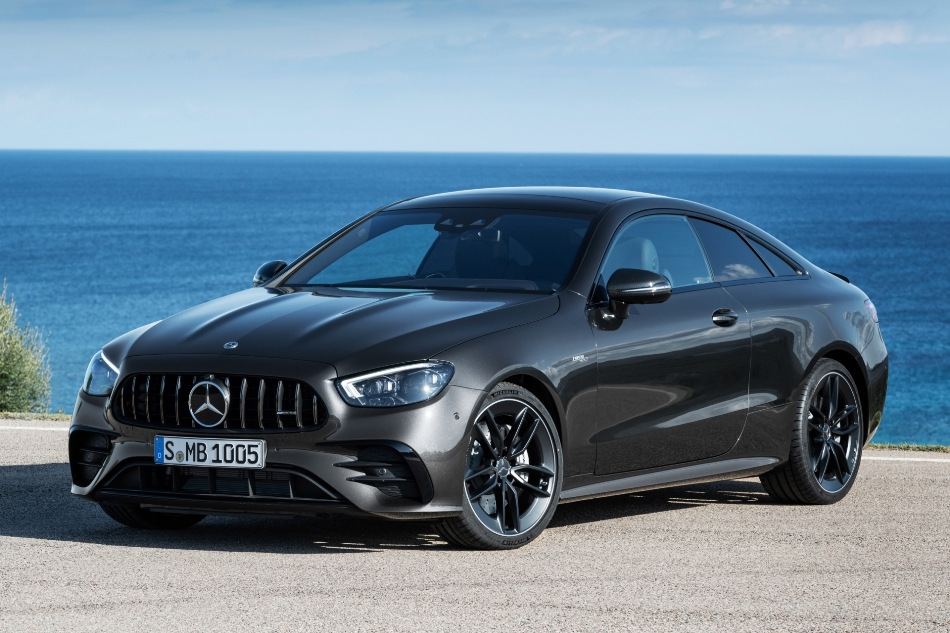 Mercedes-Benz E-Class Coupe (C238): premium-saksalaisen coupén katsaus