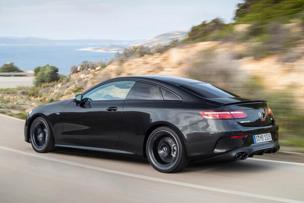 Mercedes-Benz E-Class Coupe (C238): premium-saksalaisen coupén katsaus Kuva 4