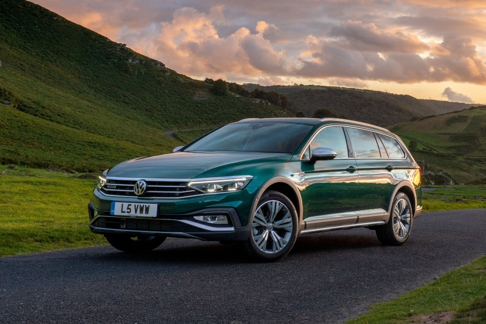 Volkswagen Passat Alltrack: farmari kaikille teille