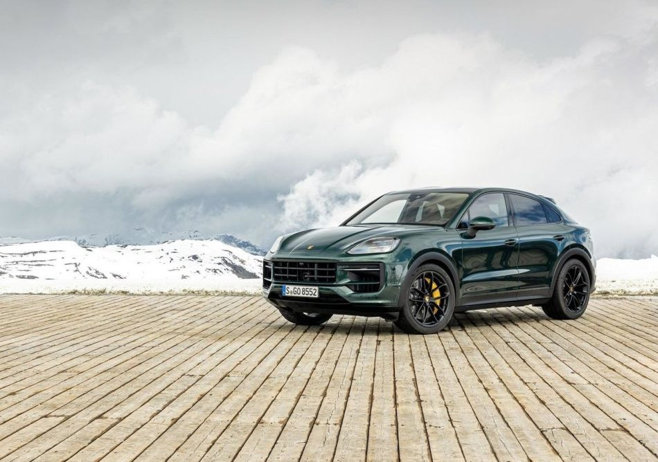 Porsche Cayenne Coupe: ylellinen crossover uudistuneella ilmeellä