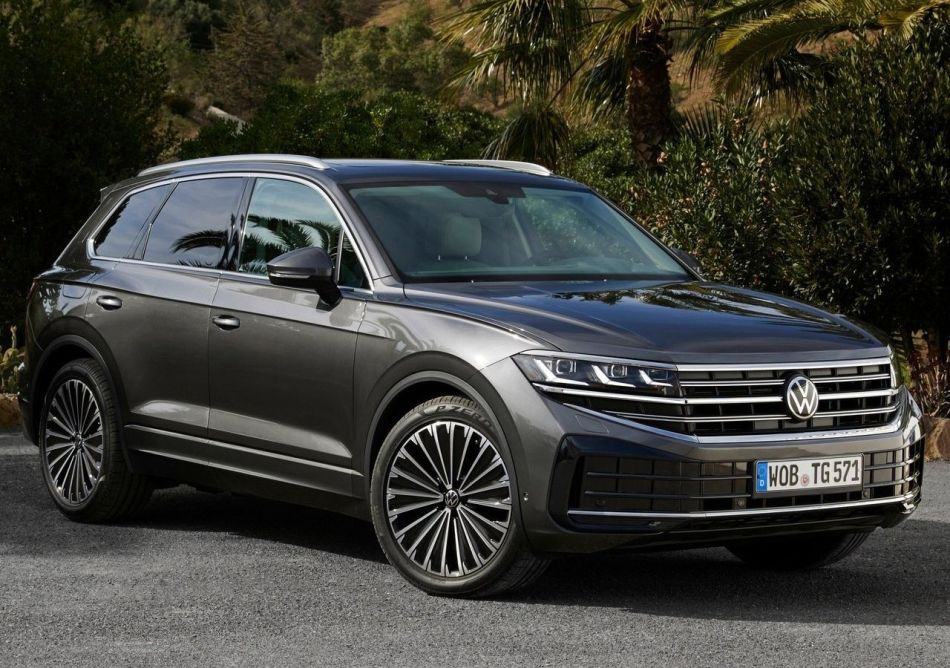Volkswagen Touareg: päivitetty crossover on entistäkin parempi