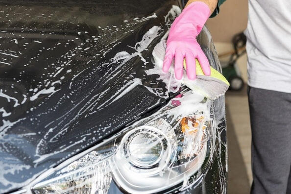 Autoshampoon valinta: pese auto oikein