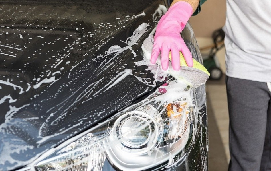 Autoshampoon valinta: pese auto oikein