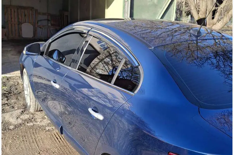 Renault Fluence 2009–2016 Ikkunatuuliohjaimet kromilistalla (4 kpl, Niken) Kuva 4