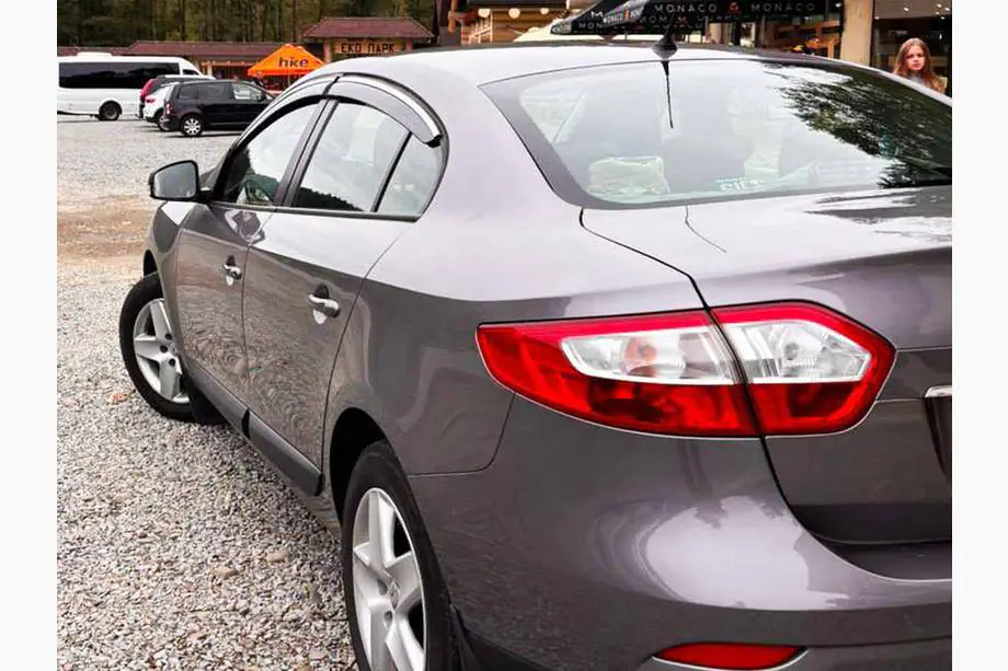 Renault Fluence 2009–2016 Ikkunatuuliohjaimet kromilistalla (4 kpl, Niken) Kuva 10