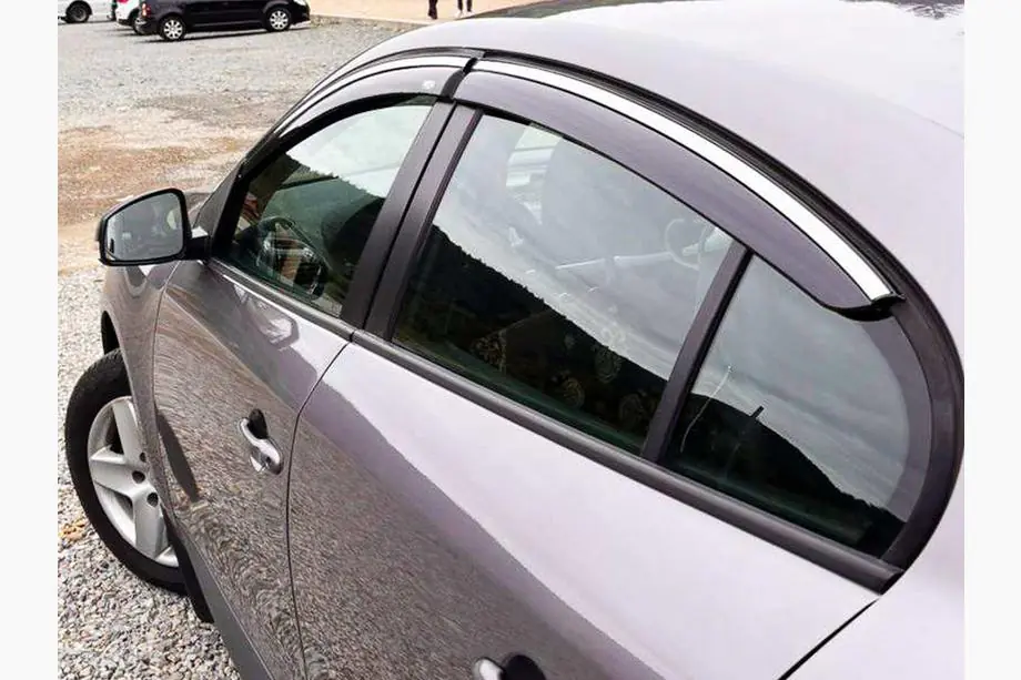 Renault Fluence 2009–2016 Ikkunatuuliohjaimet kromilistalla (4 kpl, Niken) Kuva 12