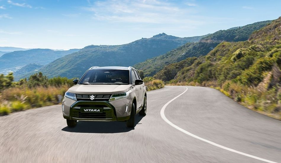 Uudistettu Suzuki Vitara 2024: kompaktin crossoverin koeajo