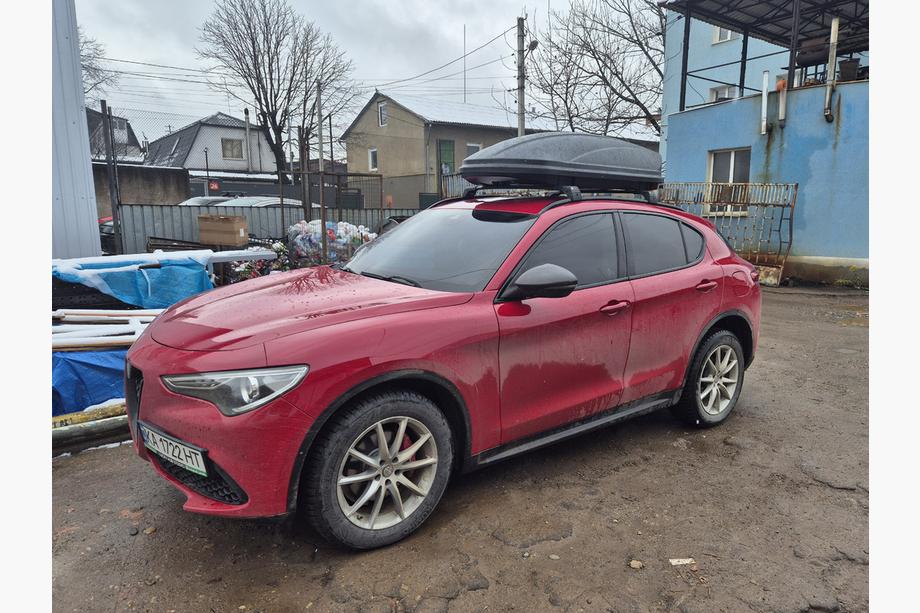 Niken kattoboksi musta (450 l) Kuva 2