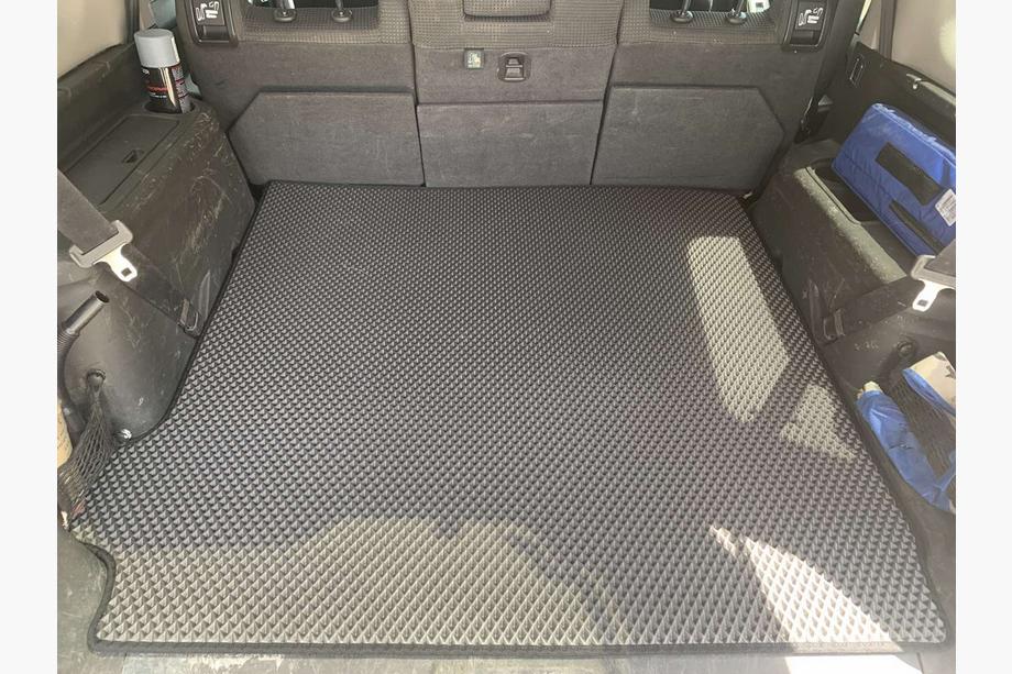 Nissan Pathfinder R51 2005–2014 EVA-tavaratilan matto (musta) Image