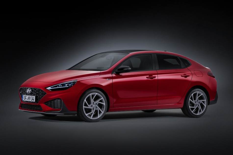 Koeajo: tyylikäs liftback Hyundai i30 Fastback